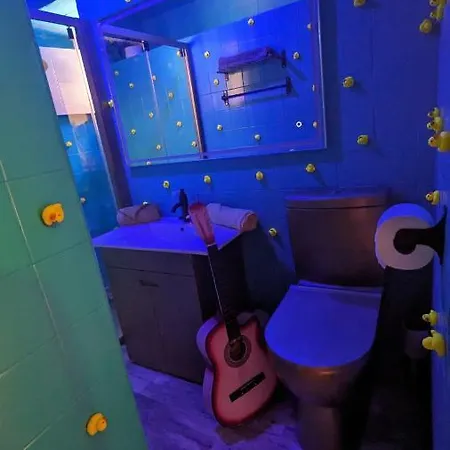 Διαμέρισμα Tiny Smart Home, Private Garden & Outside Jacuzzi. Center Sintra!